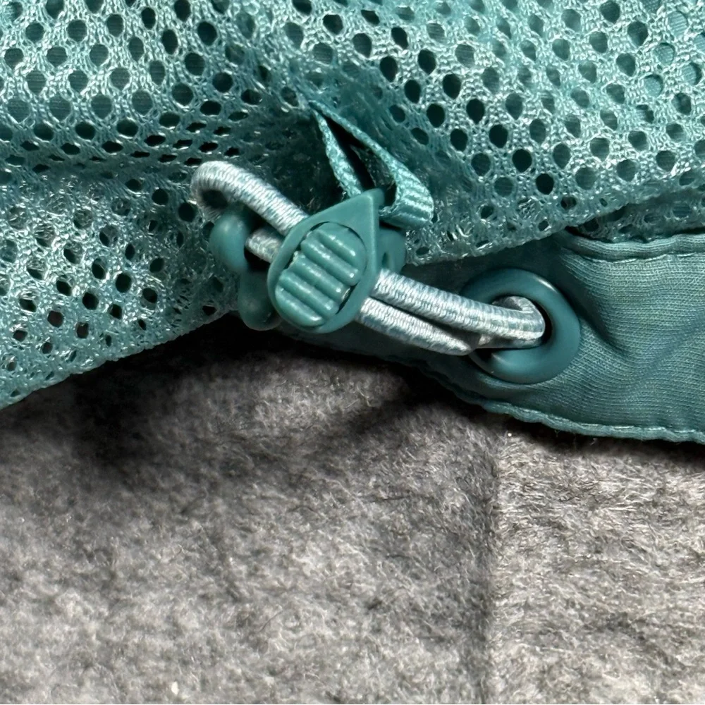 Champion Women's Hooded
Windbreaker Teal Jacket Full Zip
Size X-Small EUC - Picture 12 of 14